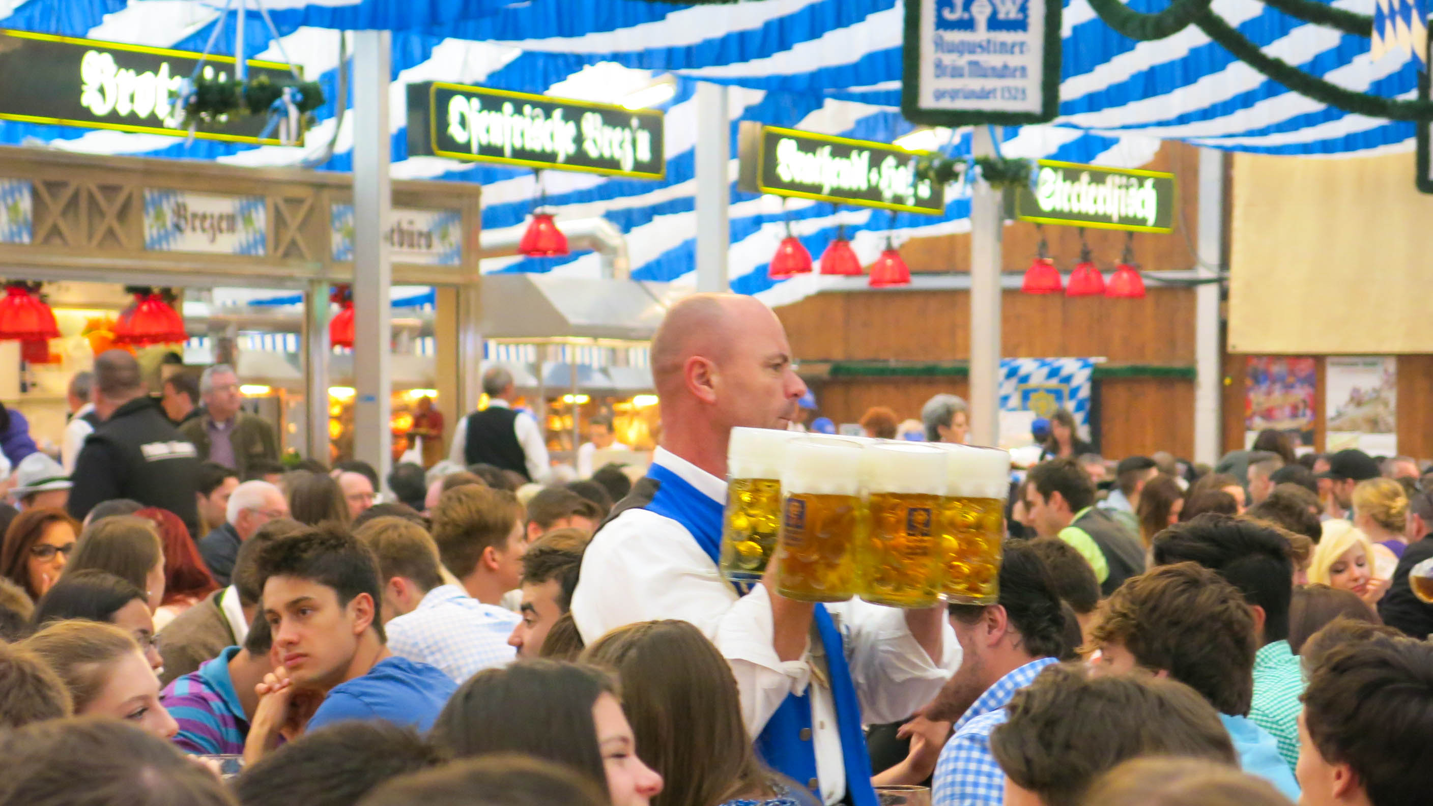 Beer at Munich’s Spring Festival (Munchener Fruhlingsfest)