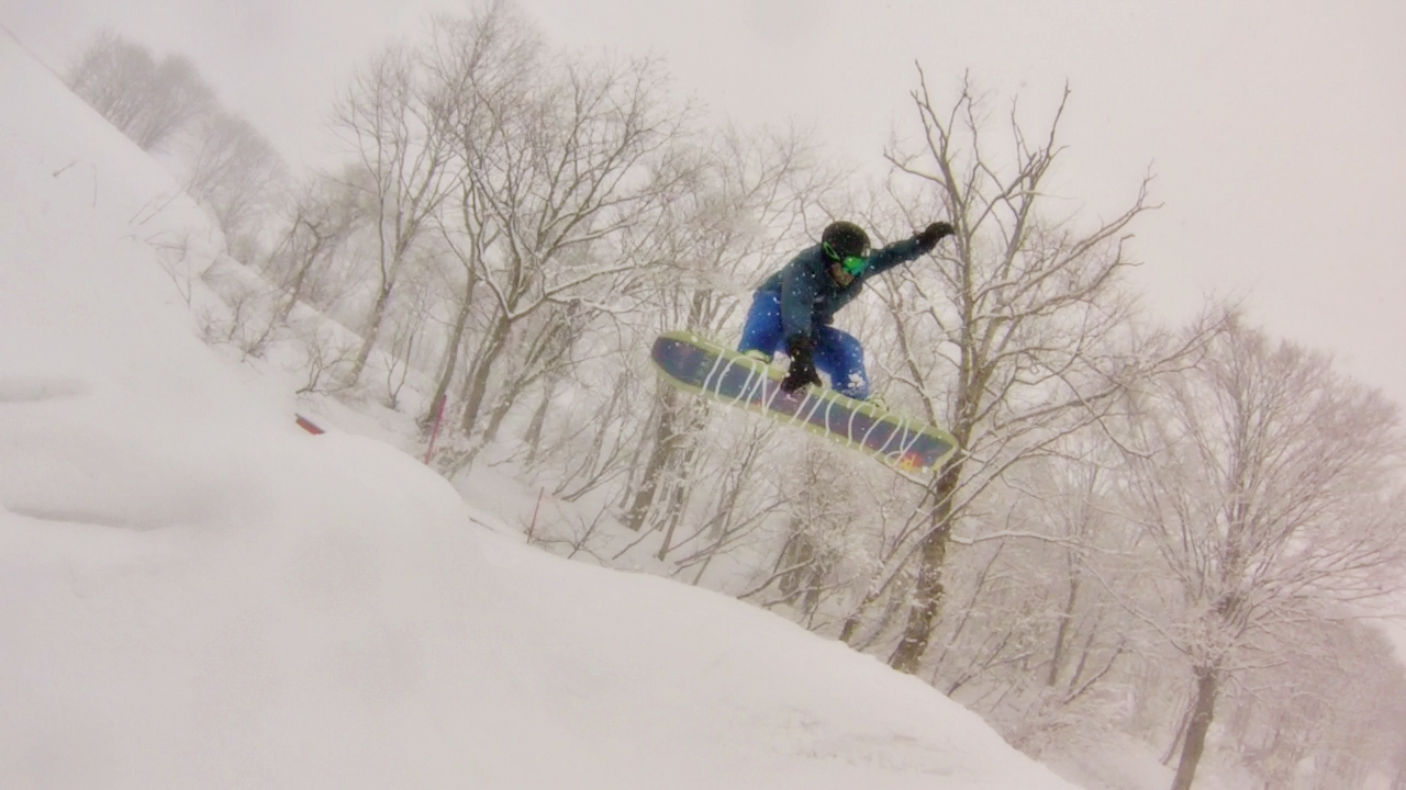 Journey through Japan: Snowboarding in the Japanese Alps (video)