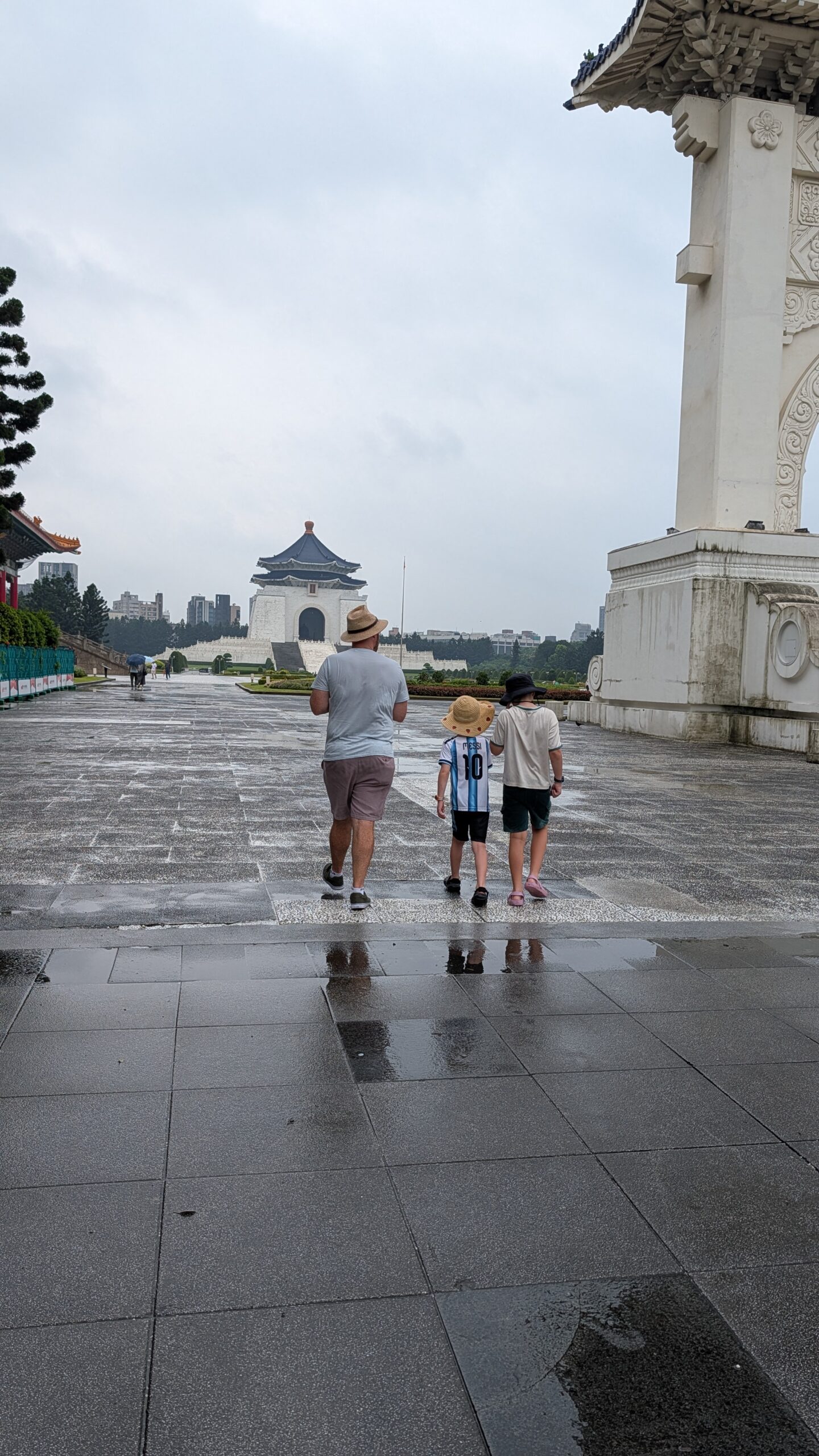 How to spend a 21-hour stopover in Taipei with kids